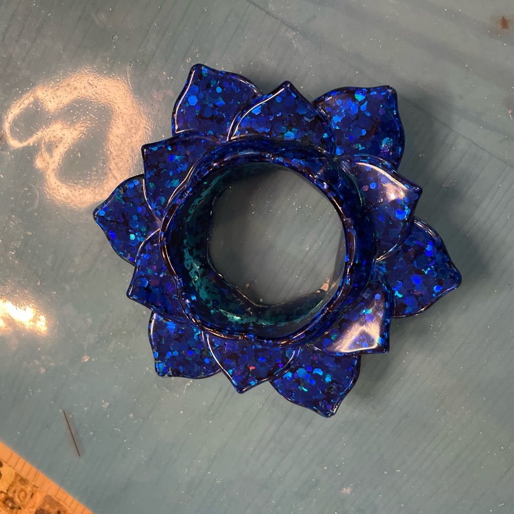 Sapphire sparkle lotus flower candle holder
